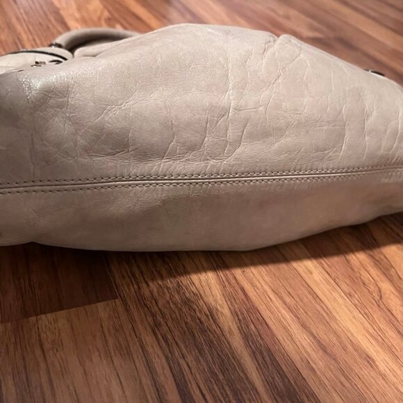 Chloe Victoria Leather Crossbody Bag with COA & Dust Bag EUC - Picture 5 of 8